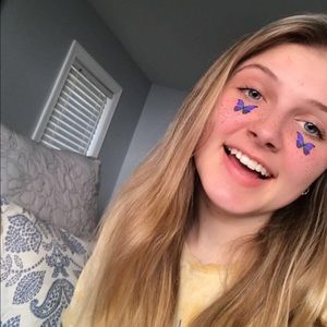 Meet your Posher, Alyssa